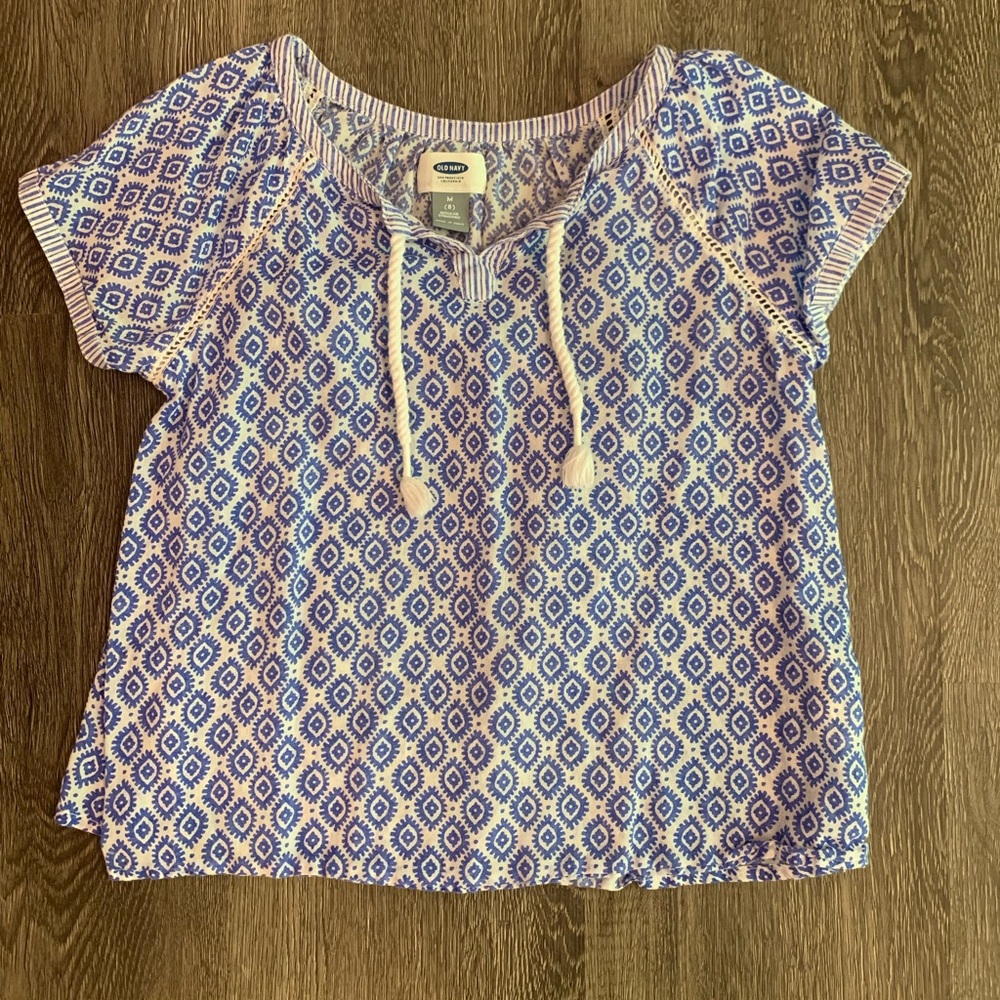 Old Navy blue lightweight top